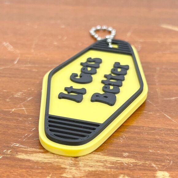 Retro Motel Keychain, It Gets Better, Ballchain Keychain - Picture 4 of 5